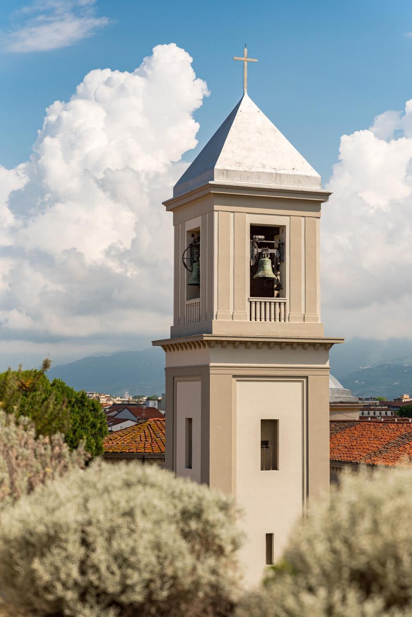 Levante Appartamento Di Pregio, Terrazza E Vista Panoramica Sul Mare E La Citta فياريجيو المظهر الخارجي الصورة