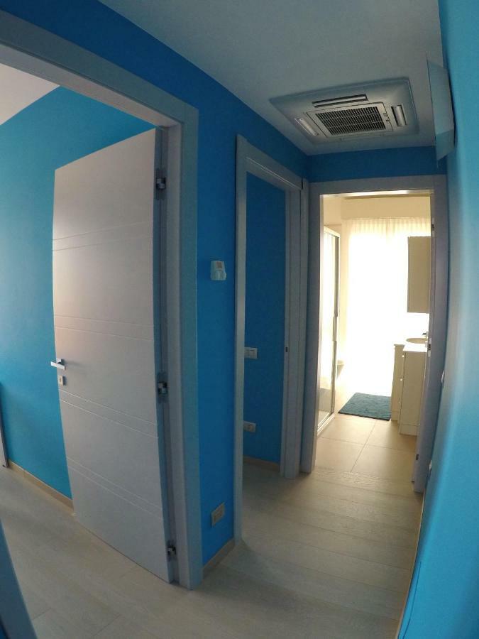 Levante Appartamento Di Pregio, Terrazza E Vista Panoramica Sul Mare E La Citta فياريجيو المظهر الخارجي الصورة